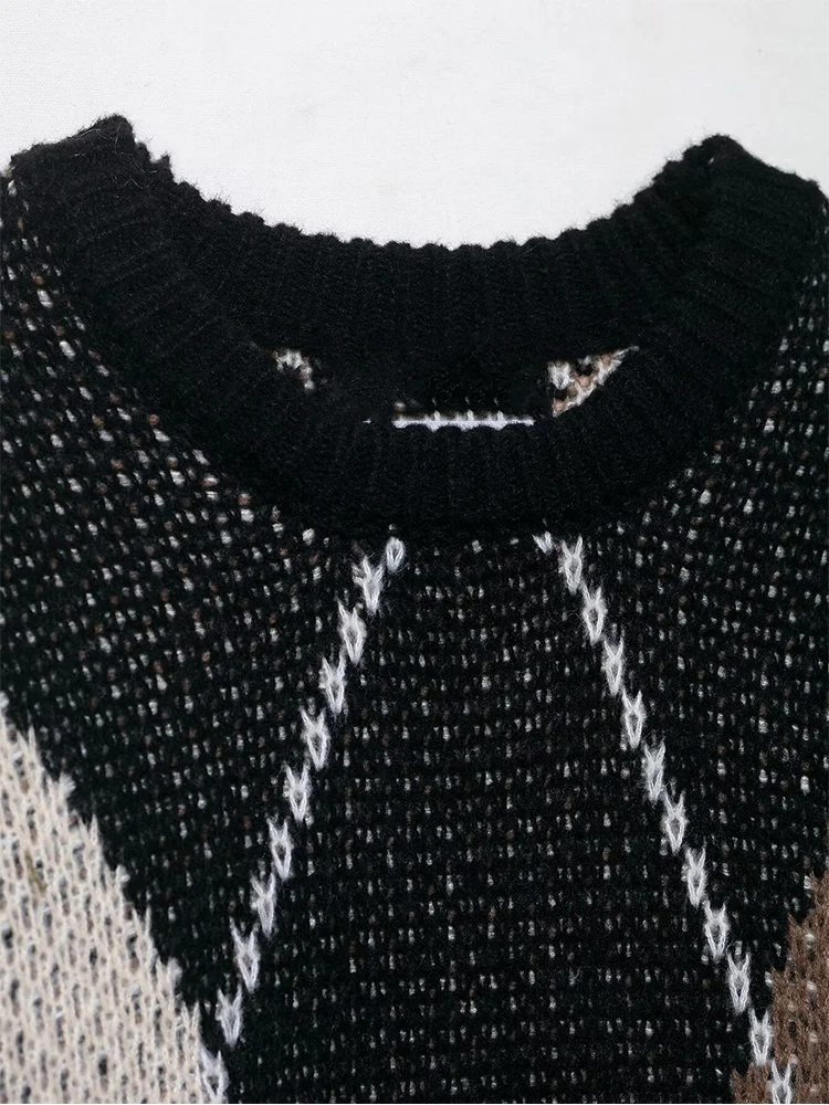 2025 Winter New Women Vintage Knitted Top Elegant Argyle Pattern Round Collar Women Pullover Fashion British Style Sweater