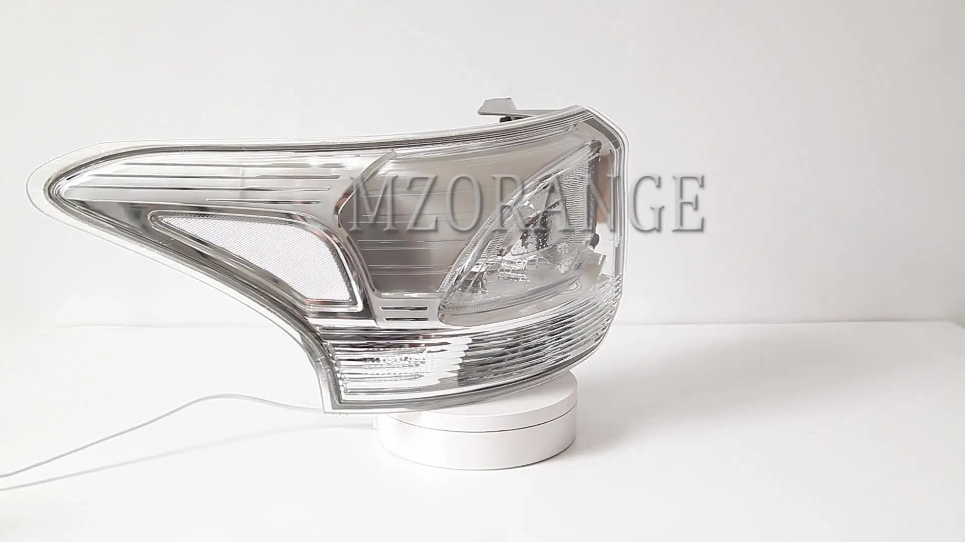 Auto High Mount Achter Derde Remlicht Stop Lamp Signaal Lamp Extra Remlicht voor Mitsubishi Outlander 2013-2015 Auto High Mount Achter Derde Remlicht Stop Lamp Signaal Lamp Extra Remlicht voor Mitsubishi Outlander 2013-2015