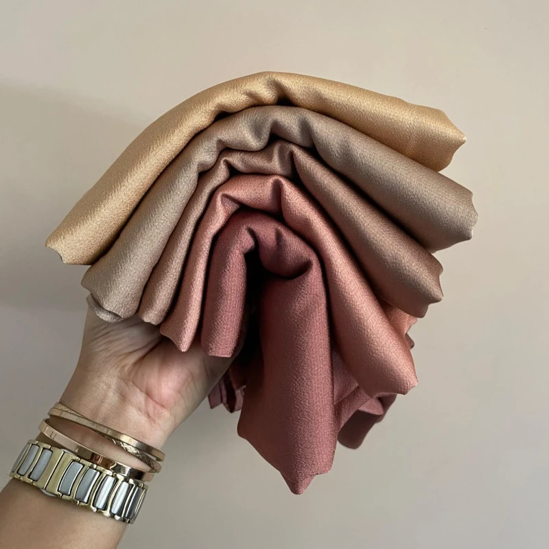 

Одноцветный Шелковый платок Hijab Turbans Head для женщин Pom Роскошные шелковые шарфы для женщин из пашмины для женщин шаль Бандана Desigual