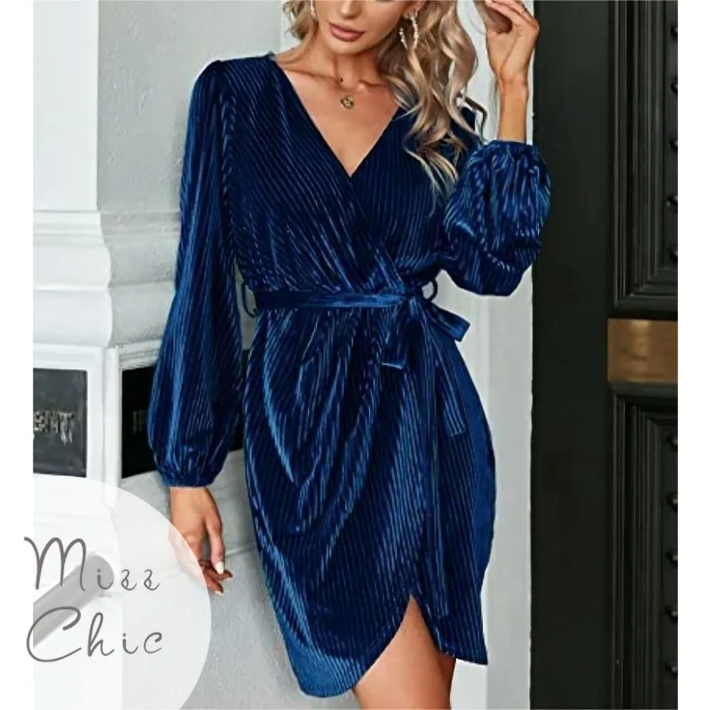 

Fashionable Lace Up Solid Velvet Long Sleeved Banquet Dress Elegant Slim Fitting Party V-neck Lantern Sleeve Dresses Daily Wear