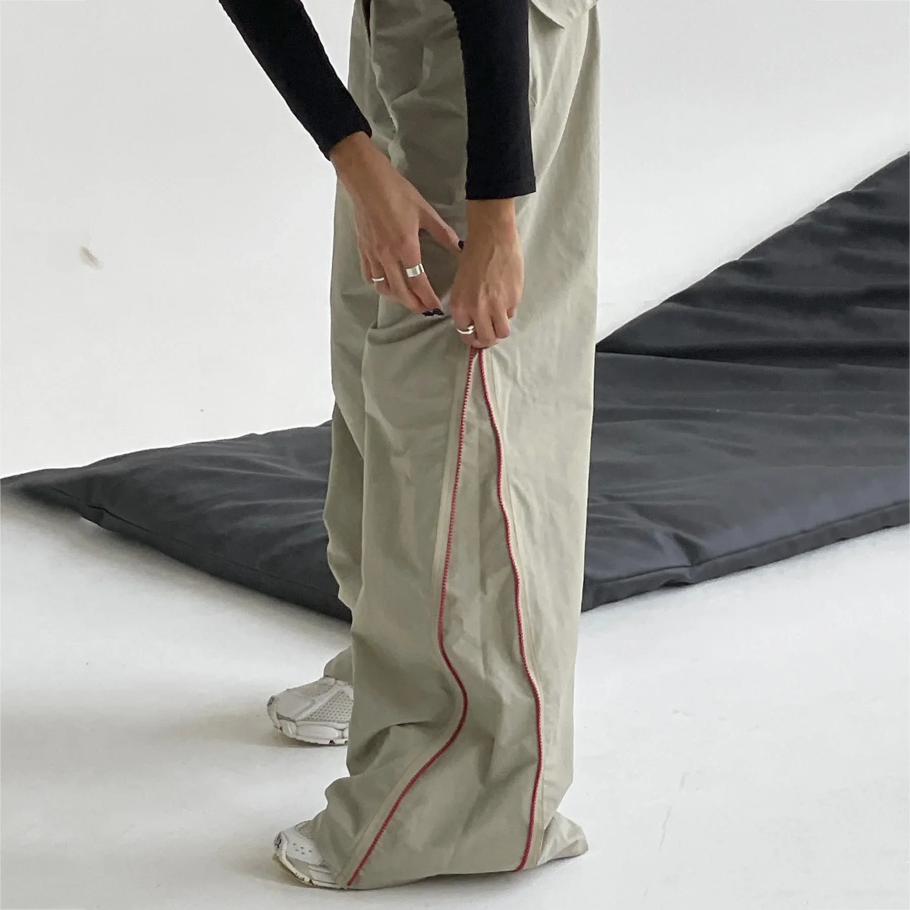 

Women Pants Elastic Waist Solid Color Wide Leg Pants Zipper Pockets Flare Casual Loose High Street Flat Full Length Autumn