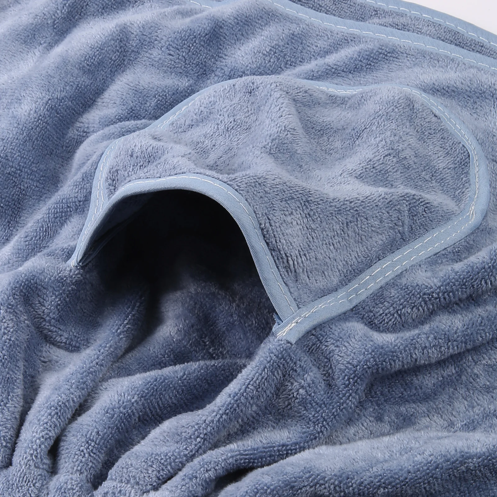Flannel Robe Cotton Bathrobe Men's Sexy Side Open Shower Robe Towel Bathrobe Plush Pockets Snap Buttons Coral Sleepwear