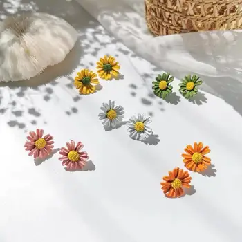 925 Silver Needle Cute Petal Flower Earrings For Women Student Jewelry 2025 Trendy Korean Fashion Cute Daisy Stud Earrings Gift