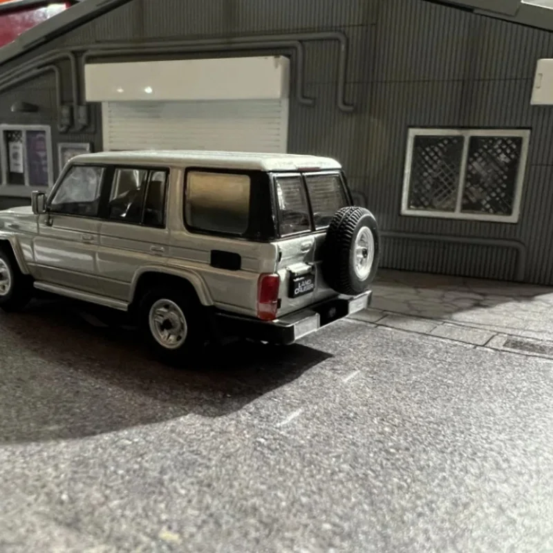 Hobby Japan 1:64 Scale Land Cruiser 70 ZX Alloy Simulation