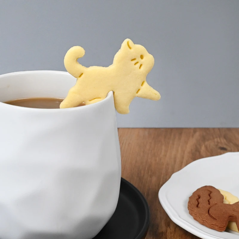 Hanging Cup Fawn Bird Cat Squirrel Biscuit Mold Cartoon Animal Cookie Cutter 3D Cookies Fondant Mold Cake Decorating Baking