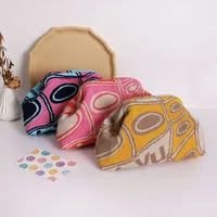 Trendy knitted clip bag versatile large capacity suitable for storage bags New high-end pattern clutch bag - Image 3
