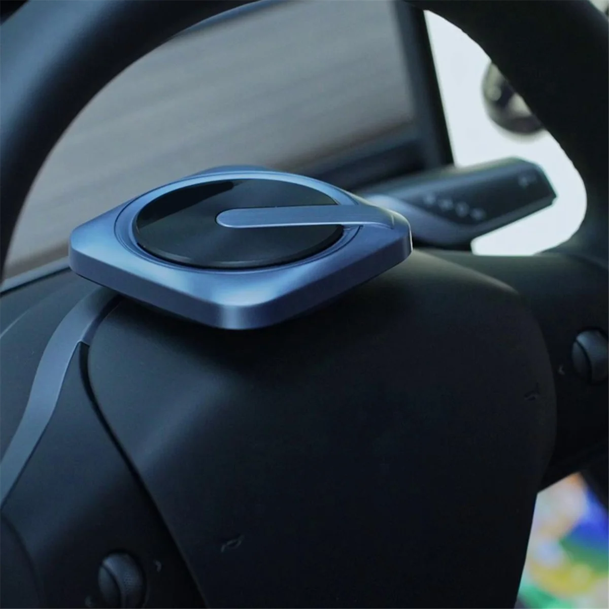 

Беспроводной адаптер CarPlay для автомобилей Tesla Model X/Y/3/S, Поддержка Airplay/навигации/онлайн-обновления OTA, SIM-карта не требуется