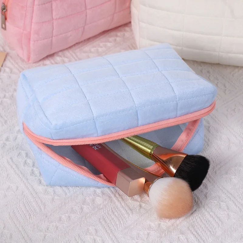 Cosmetic Bag Plush Makeup Pouch Large Capacity Travel Toiletry Bag Organizer Storage Female Travel Wash Pouch