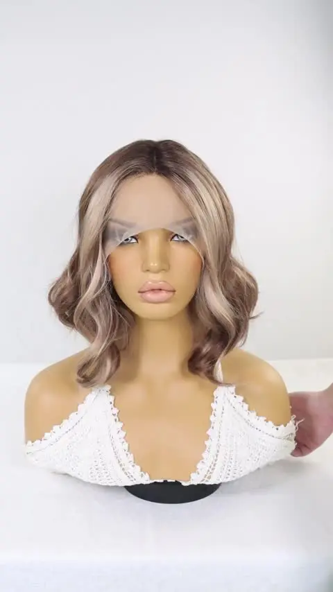 ブラウン ショートボブウィッグ アッシュブラウン波状ハイライト合成レースフロントショートボブ