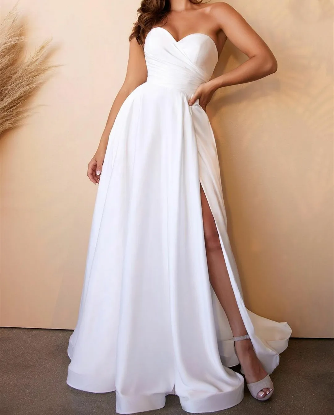 

Satin Sweetheart Wedding Dresses With Pockets A-Line Side Slit Sweep Train Bridal Gowns vestido de noiva for Women