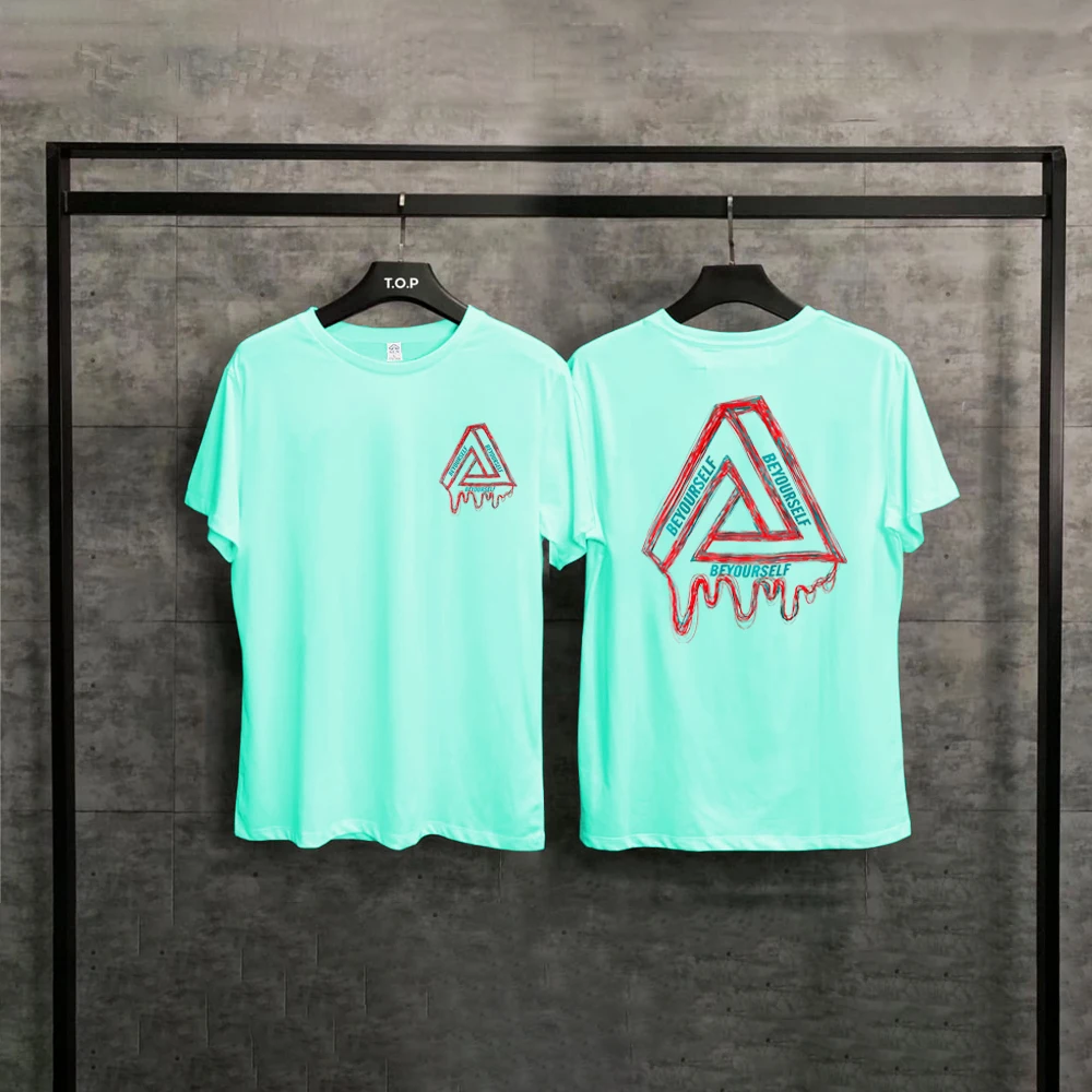 T-shirt in cotone da uomo con stampa triangolare del designer Camicia sportiva da strada Abbigliamento moda casual da donna unisex_voghion.com