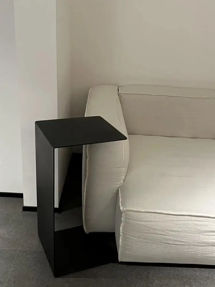 Italian Style Minimalist Sofa Side Table Simple Style C Type Bedside Table Light Luxury Modern Designer Movable Corner
