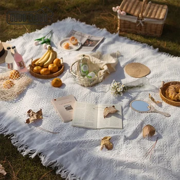 Camping Moisture-Proof Mat French Picnic Mat Outdoor Camping Blanket White Picnic Cloth Beach Mat Portable Tent Floor Sitting