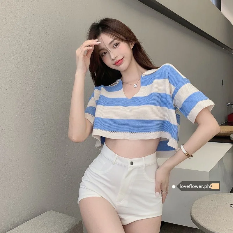 

Striped V-neck short-sleeved knitted loose top