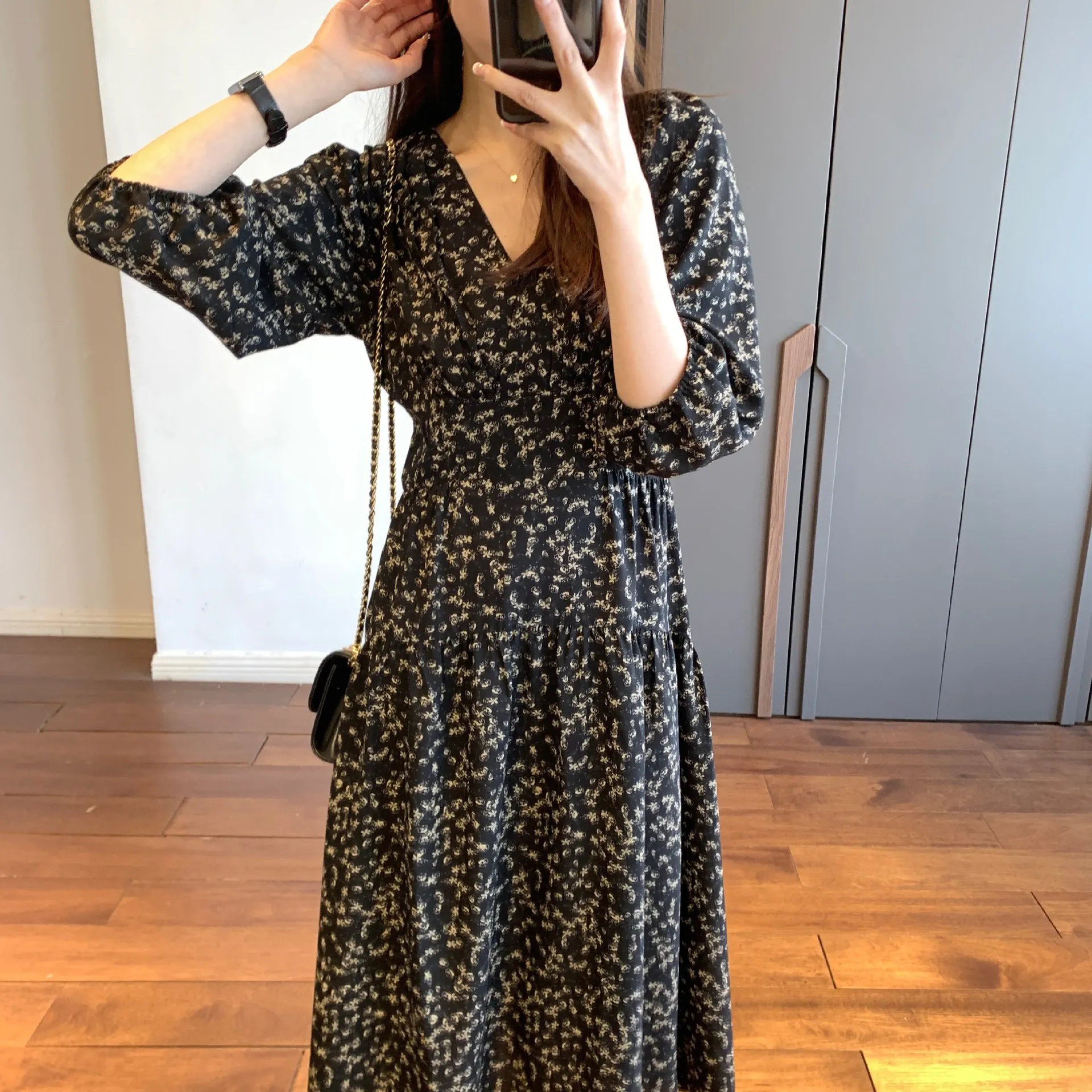 

PT 1-26 2022 SUMMER WOMENS CASUAL DRESSES SILK
