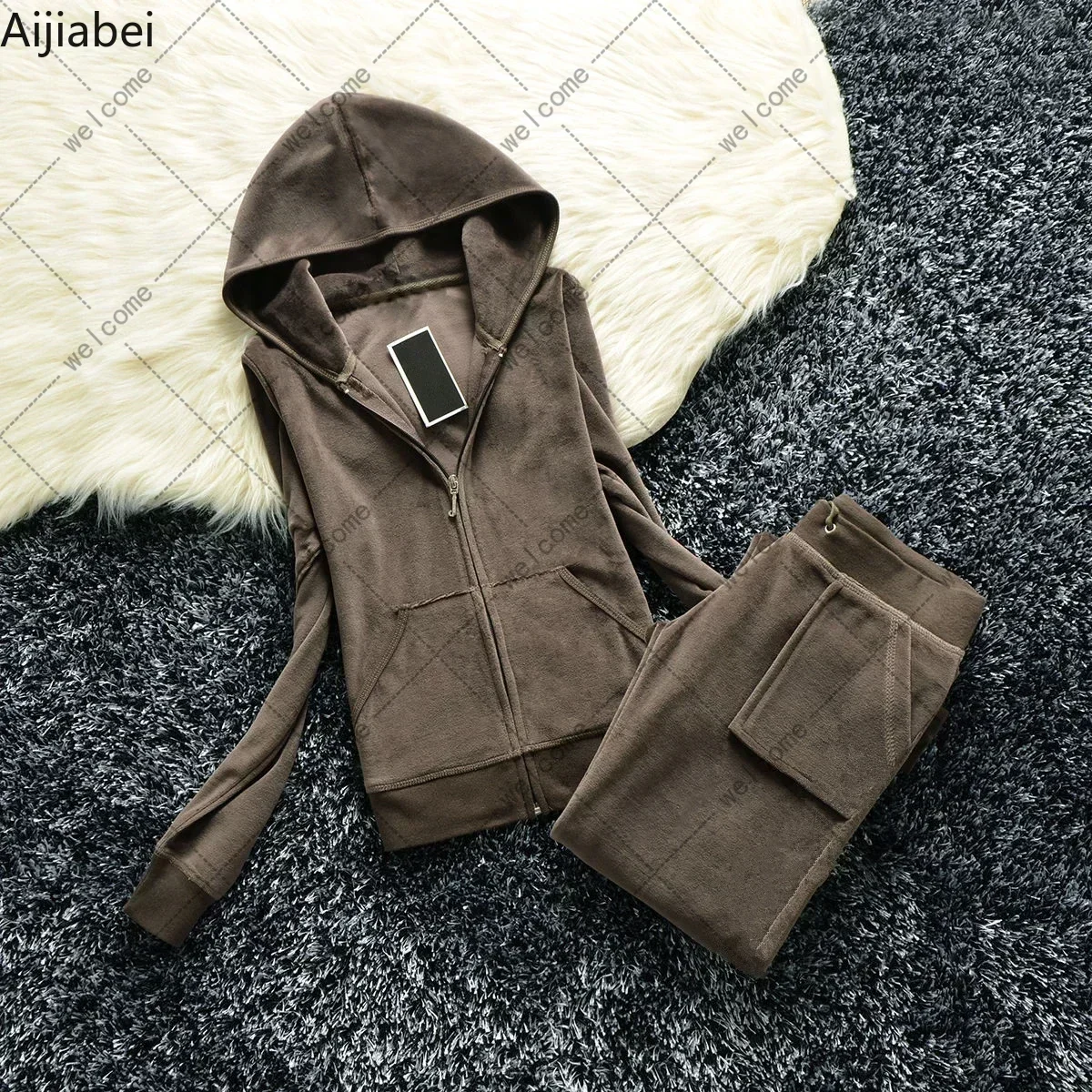 Y2K Velvet Tracksuit Two Piece Women's Tracksuit Hoodies Set With Pocket and Diamond Velour Tracksuit 2
