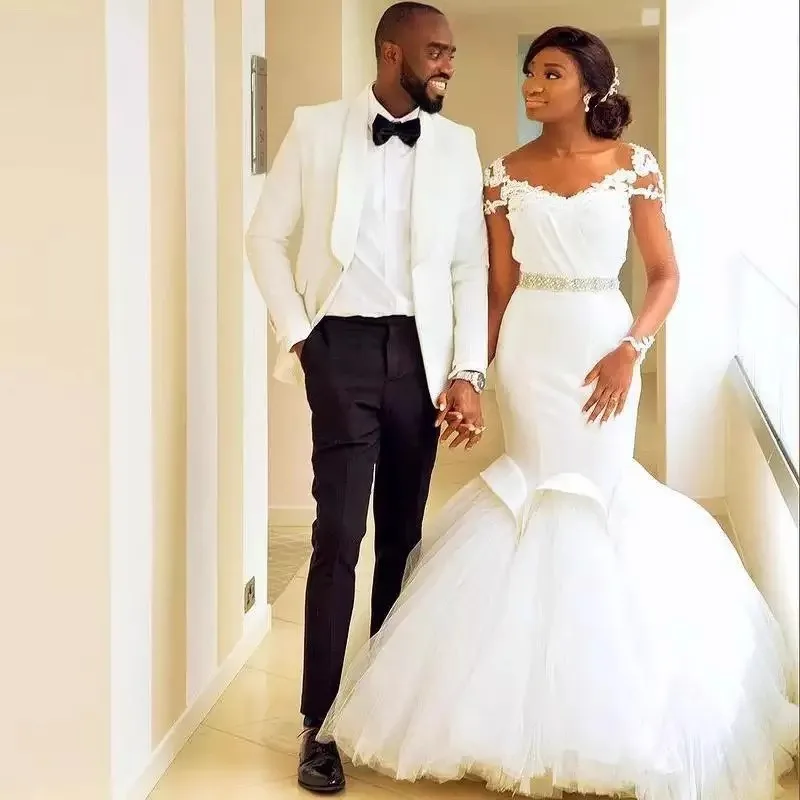 

2024 African Mermaid Wedding Dresses for Women Long Sleeve Lace Appliques Illusion Bridal Gowns New Arrive Robe De Mariage