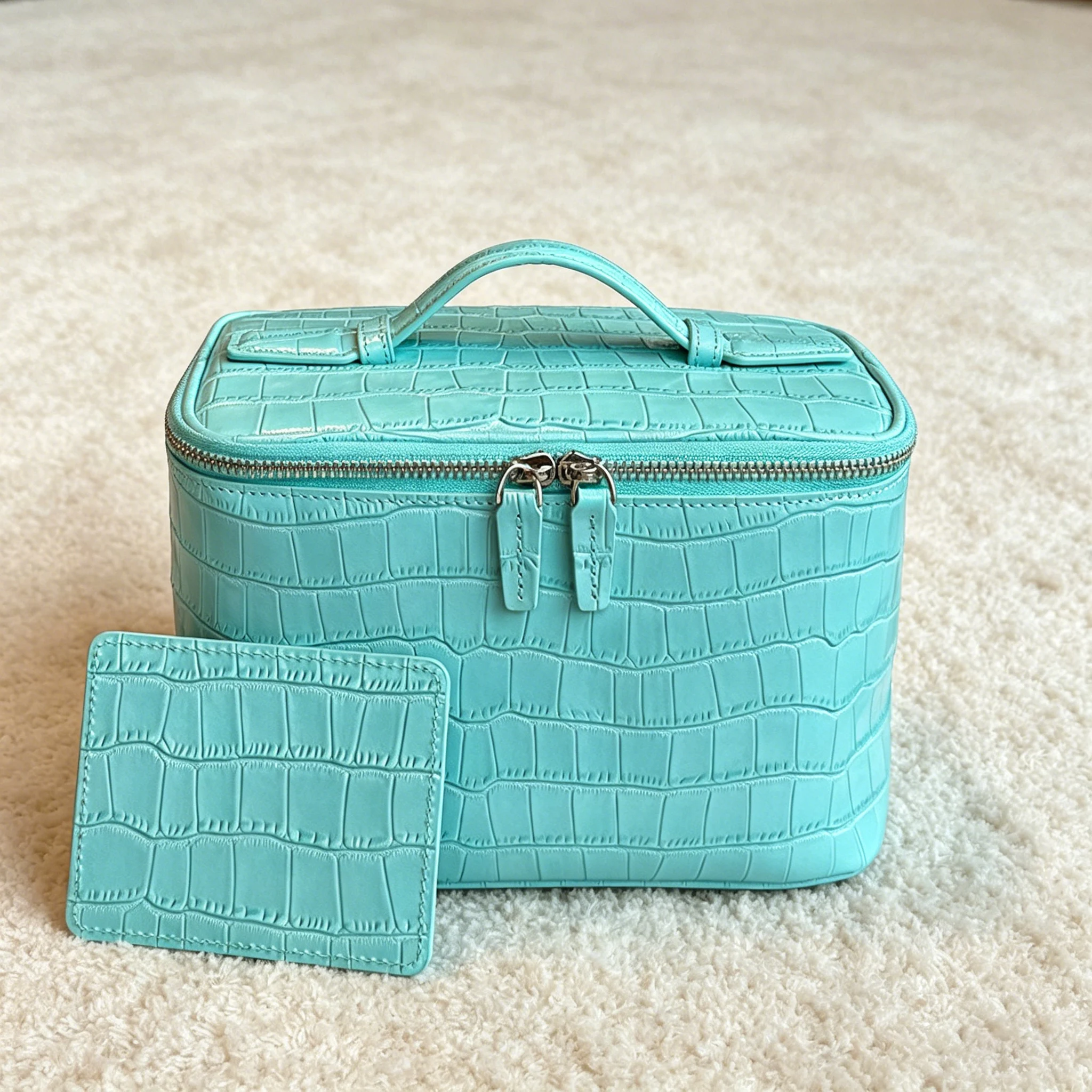 Crocodile Pattern Genuine Leather Cosmetic Bag Luxury New Large Capacity Cowhide Portable Travel Toiletry Storage Cosmetic Bag 5