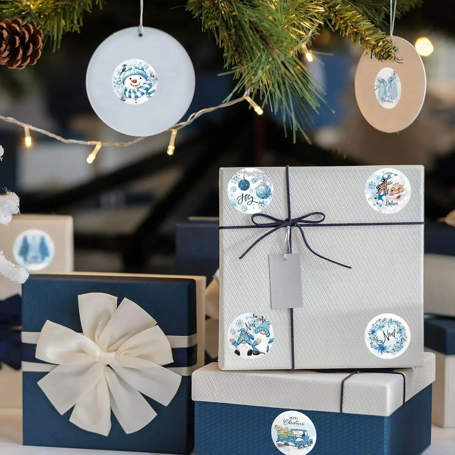 500pcs/roll Blue Snowflake Merry Christmas Sticker Gift Envelope Sealing Label Decoration Stationery Sticker 2.5cm