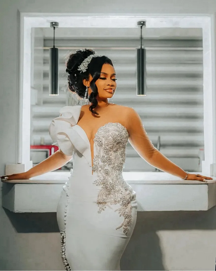 Custom Sexy Sheer Neck Long Sleeves Mermaid Wedding Dress Side Split Crystals Decorated Wedding Bridal Gowns for African Nigeria