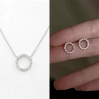 Fashion Trend Elegant Jewelry Simple Crystal Circle Pendant Necklace Golden Color Unquie Women Necklace Party Gift Wholesale