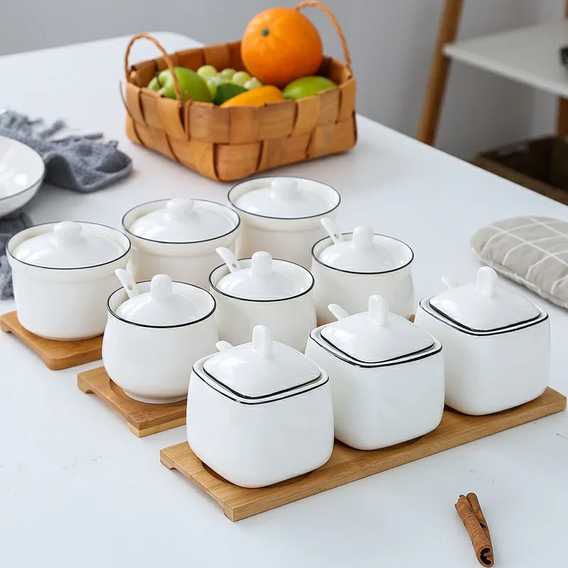 Modern White Porcelain Seasoning Jar With Lid Spice Pepper Jar - Main Image