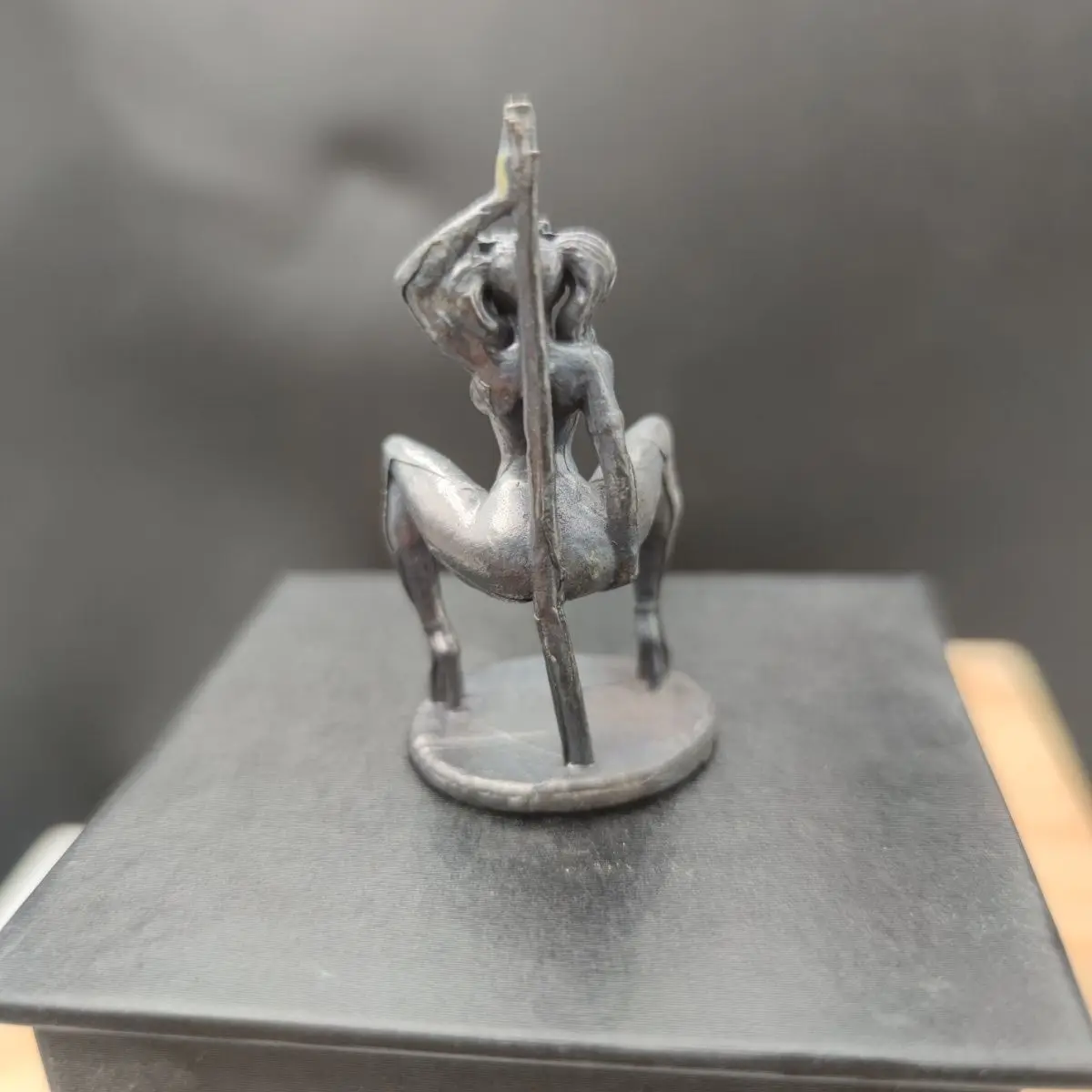 Chinese Antique Bronze Bronze Statue Hand-carved Nude Girl Body Art Ornament 5