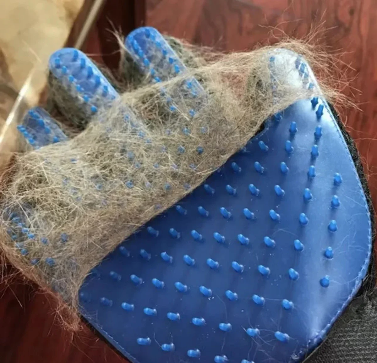 Pet Massage Palm Brush for Cats & Dogs, Breathable Mesh Glove for Hair Care & Comfort, Easy to Use