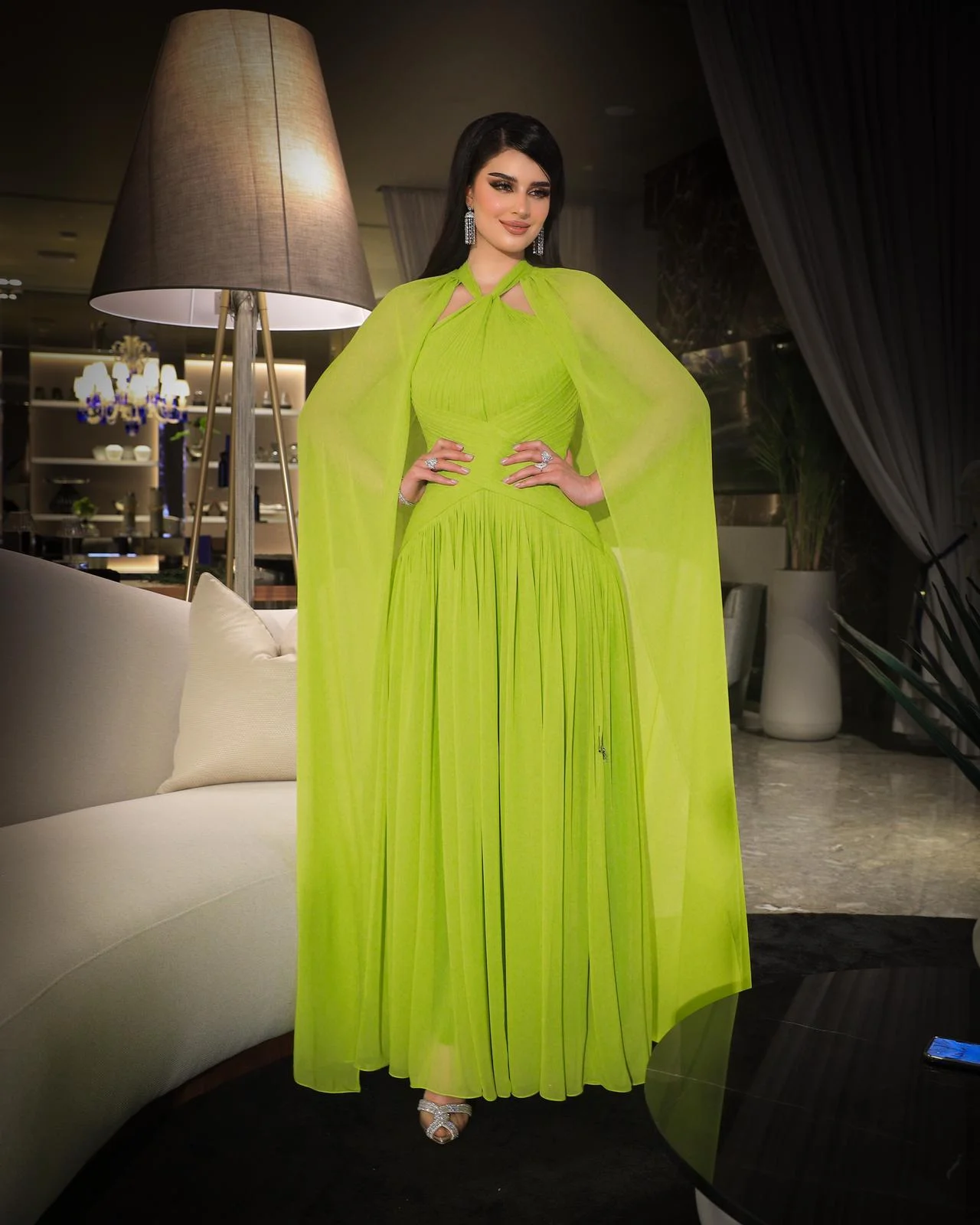 

Saudi Arabia Green Prom Dresses With Cape High Neck Sequins Beadings Red Evening Dresses Zipper Floor Length Party Dresses