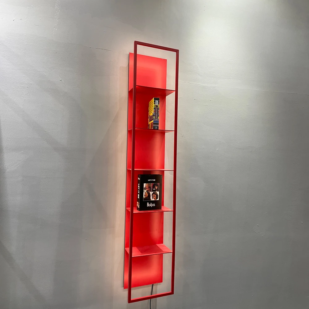 Рабочая книжная полка/красная гостиная