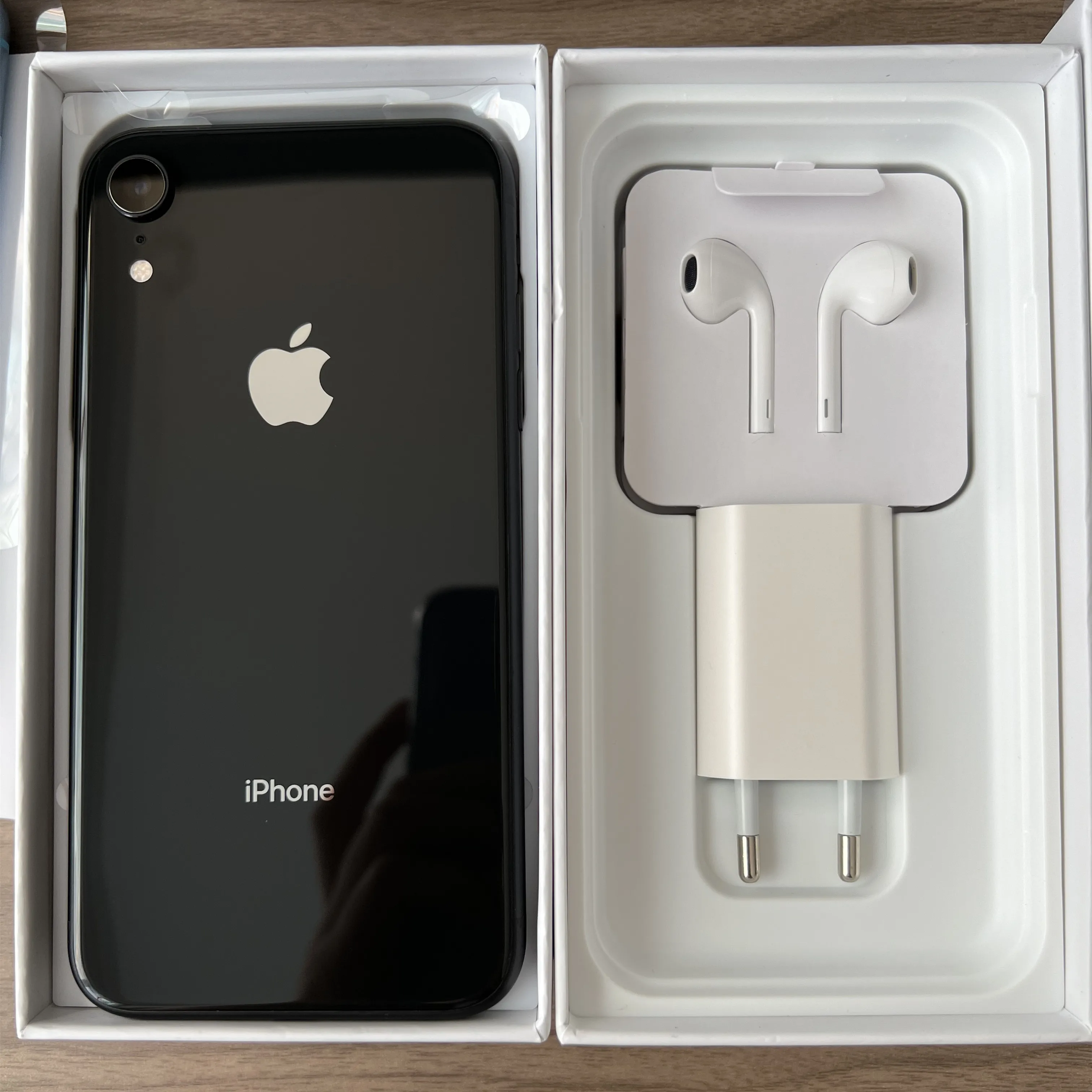 専用iPhone XRアイフォン　テンアール ホワイト　箱 専用iPhone XRアイフォン テンアール ホワイト 箱 iphone xr