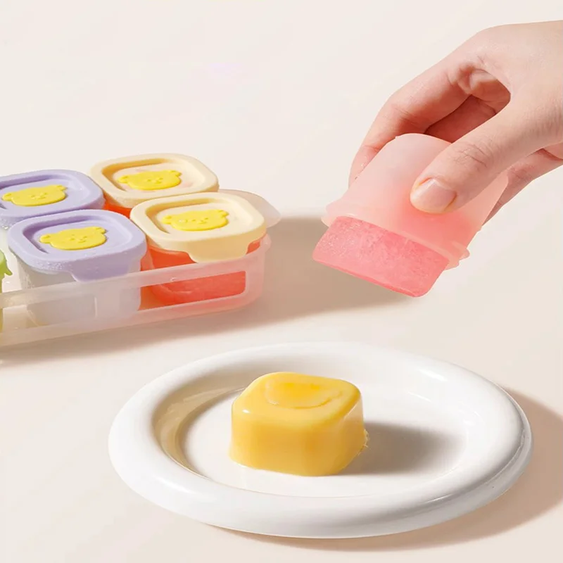 Baby supplement box storage freezer compartment bear baby silicone mould can be steamed puree dispenser box