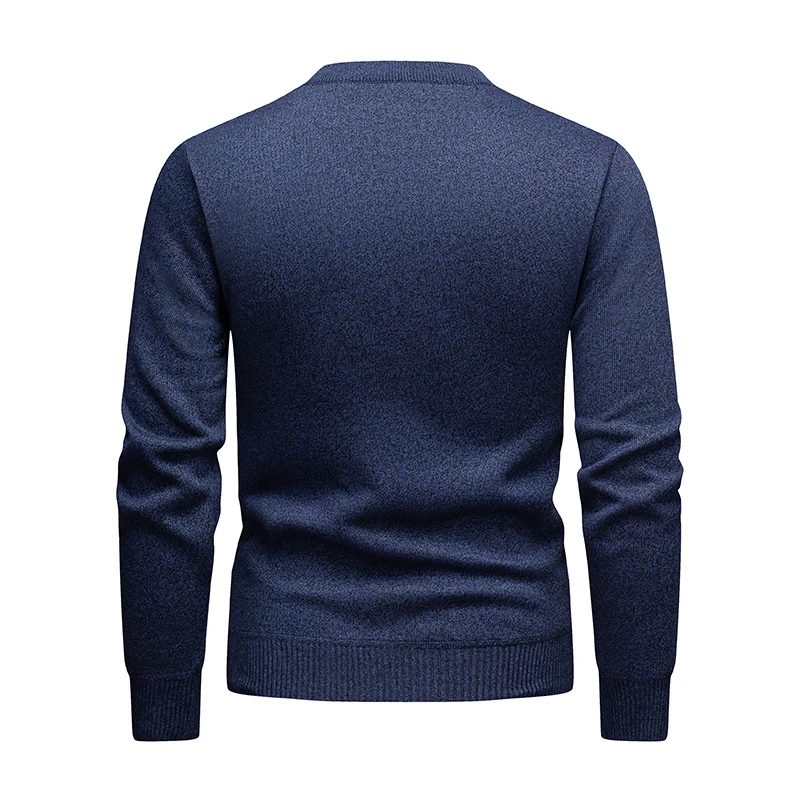 Autumn and winter men's knitwear featuring a classic argyle graphic.