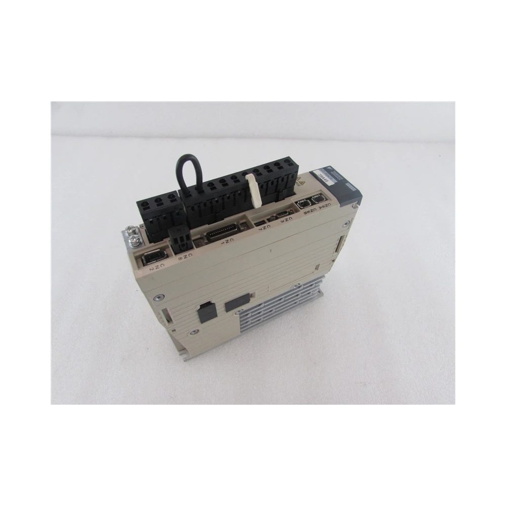 

original servomotor driver SGDH-A5BE