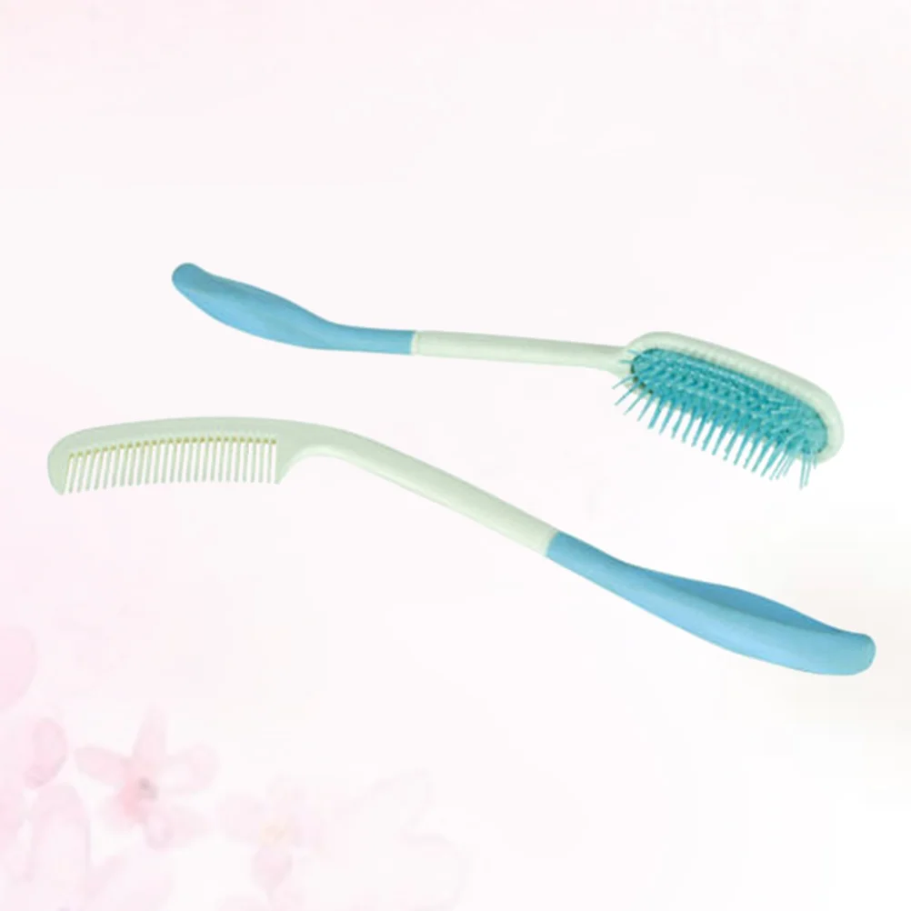 

2pcs Bend Handle Combs Convenient Long Hair Comb Plastic Massaging Comb for the Aged Patients