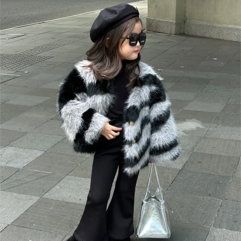 

Children's Zebra Print Environmental Fur Girls 2023 Winter New Retro Senior Sense Loose Fur Coat