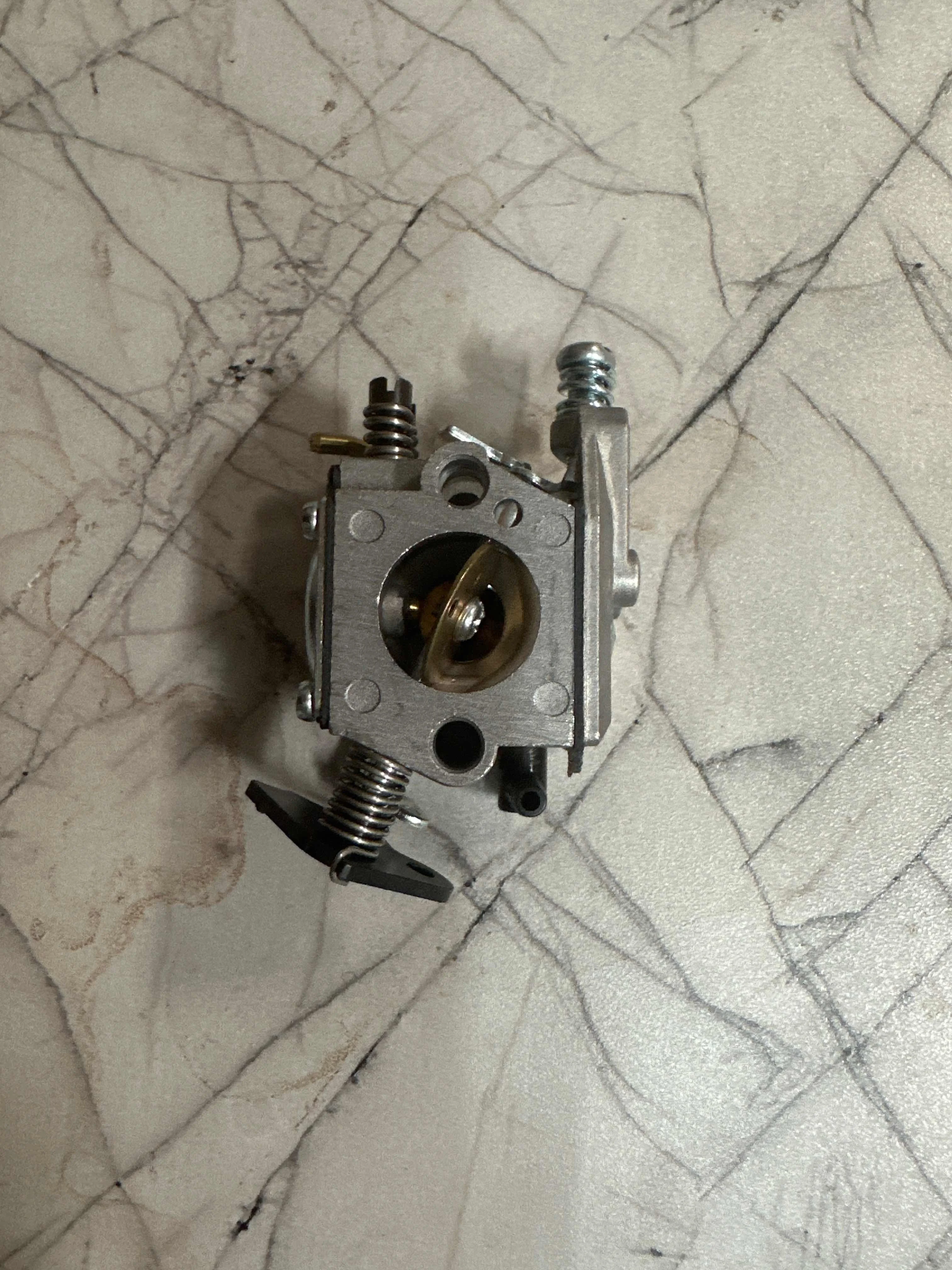 KELKONG New High Quality Walbro carburetor for Komatsu Zenoha/Redmax, G-2500TS Chinese Chainsaws 2500 25CC Carburetor Carb ZAMA
