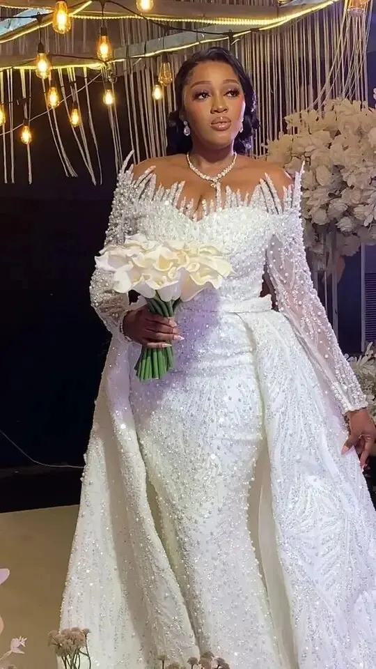 

Off Shoulder Full Pearls Beads Luxury Wedding Dresses Mermaid with Detachable Train African Women Bridal Gowns Robe De Mariee