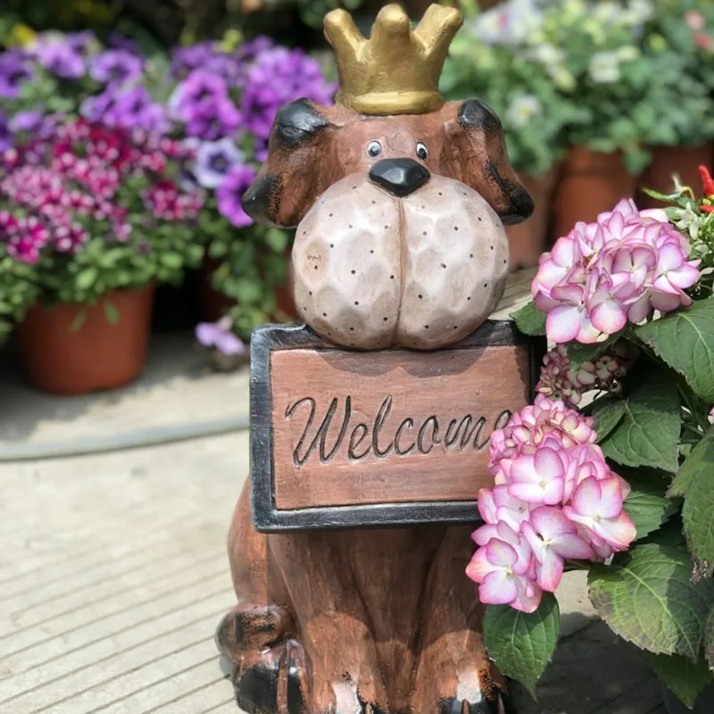 

Garden Decoration Creative Retro Welcome Board Dog Resin Statues Animal Decoration Lawn Outdoor Landscape Ornaments Sculpture
