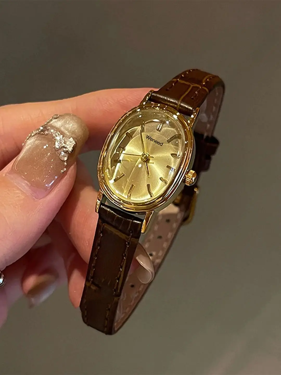 New Luxury Vintage Watch for Women Elegant Brown Leather Strap Quartz Watches with Waterproof, Perfect for Pairing with Dresses