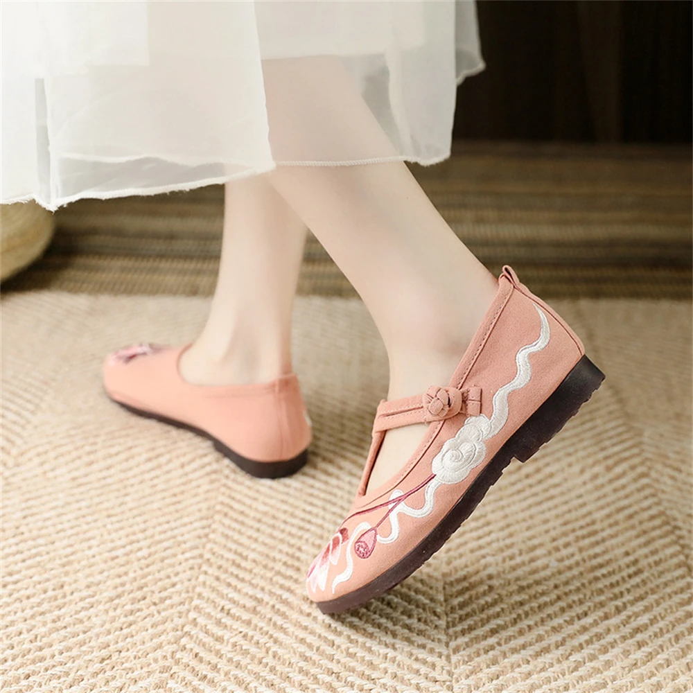 Spring Summer Old Beijing Retro Cloth Shoes Ethnic Style Embroidered Flats Traditional Chinese Comfort Non-slip Hanfu Shoes New 3