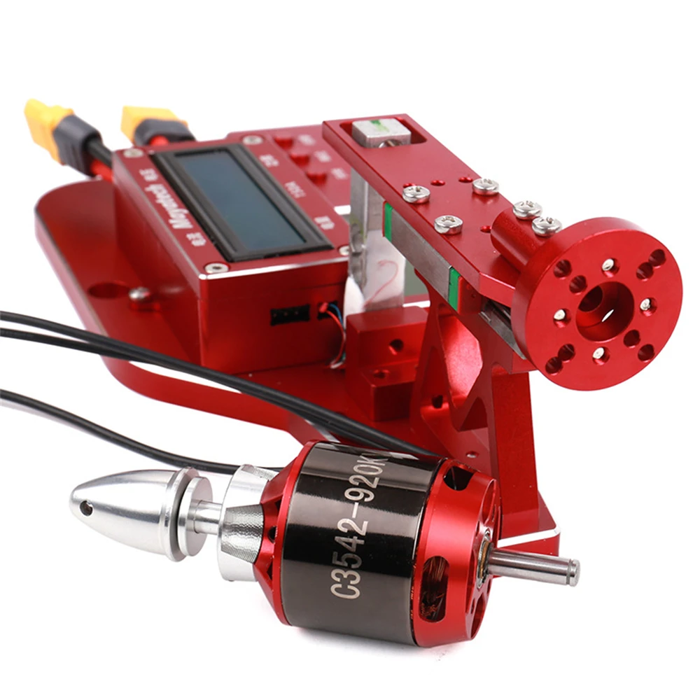 Banc d'essai de traction pour moteur RC MT10PRO PLUS en cours d'utilisation