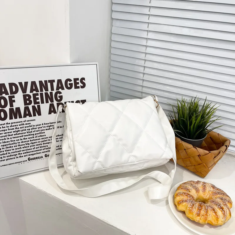 Down Bag Women's New Trendy and Fashionable Diamond Grid Small Square Versatile and Large Capacity Single Shoulder Crossbody Bag