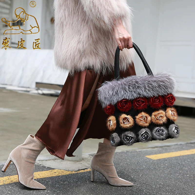 

Женская сумка из меха норки с цветком розы и лисьим мехом
