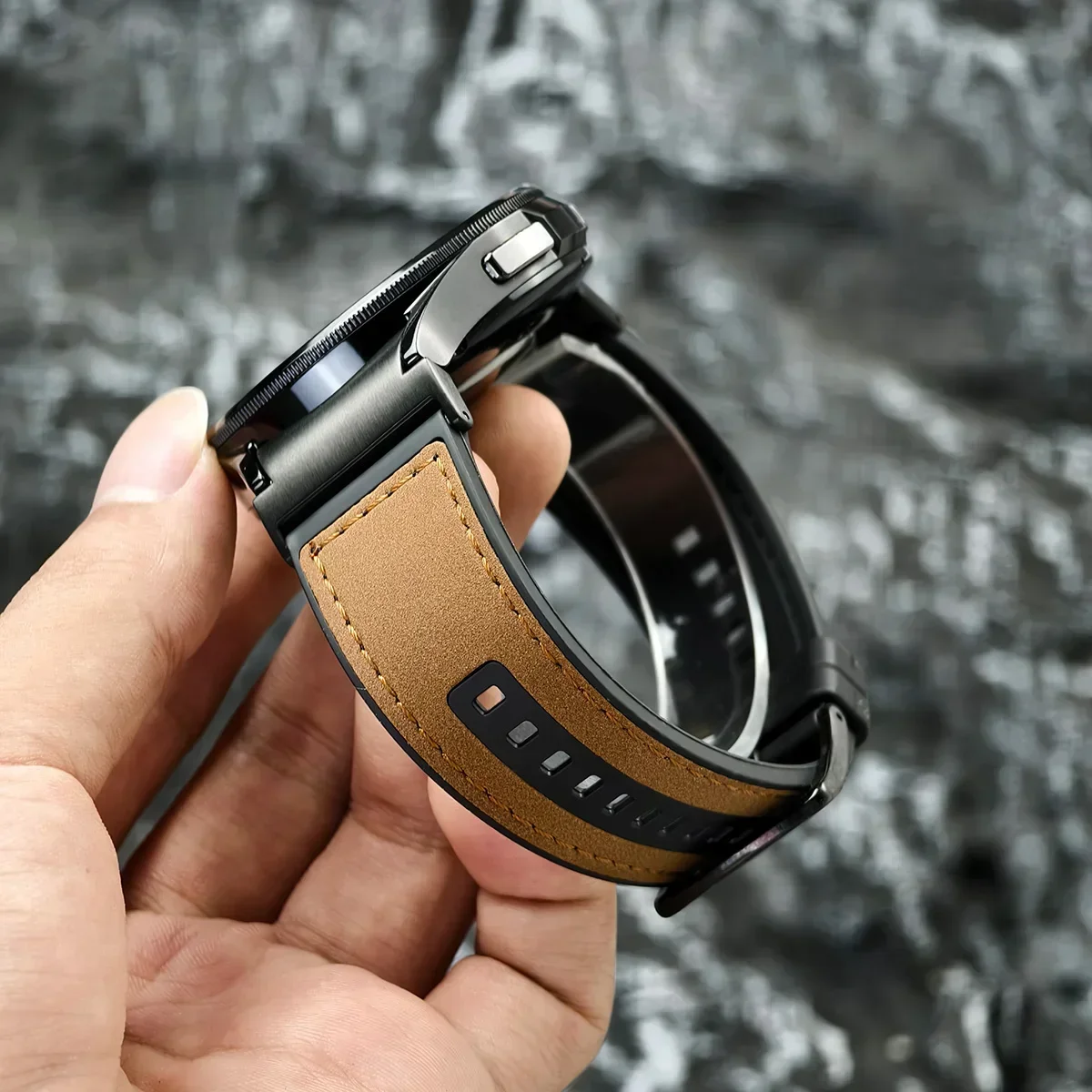Premium Dual Material Strap for Smartwatches - Silicone & Leather Bracelet