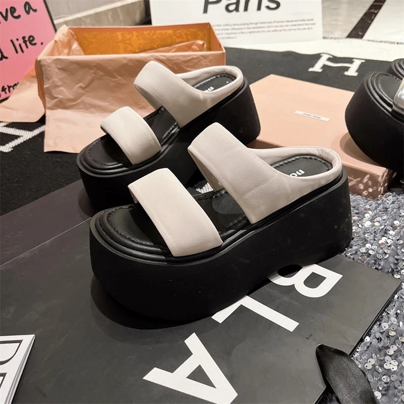 Slippers Women Shoes Summer Thick Sole Beach slippers Fashion lightweight Casual anti slip sandals Women wedge slippers silvery