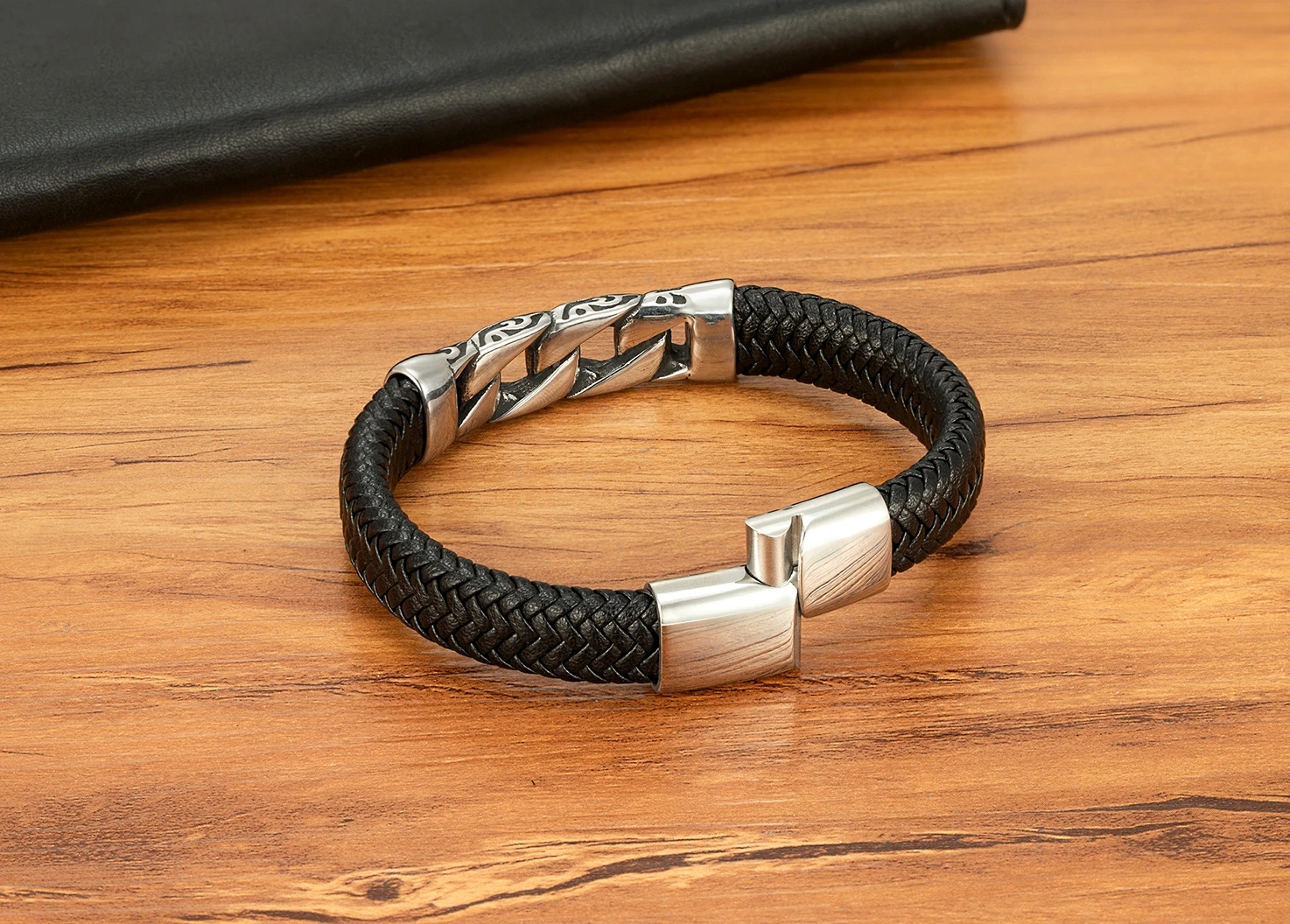 TYO Herren-Armbänder aus Edelstahl, Gold und Stahl, echtes Ledermaterial, Nischen- und minimalistisches Design, Geschenk für Männer – Detail 6