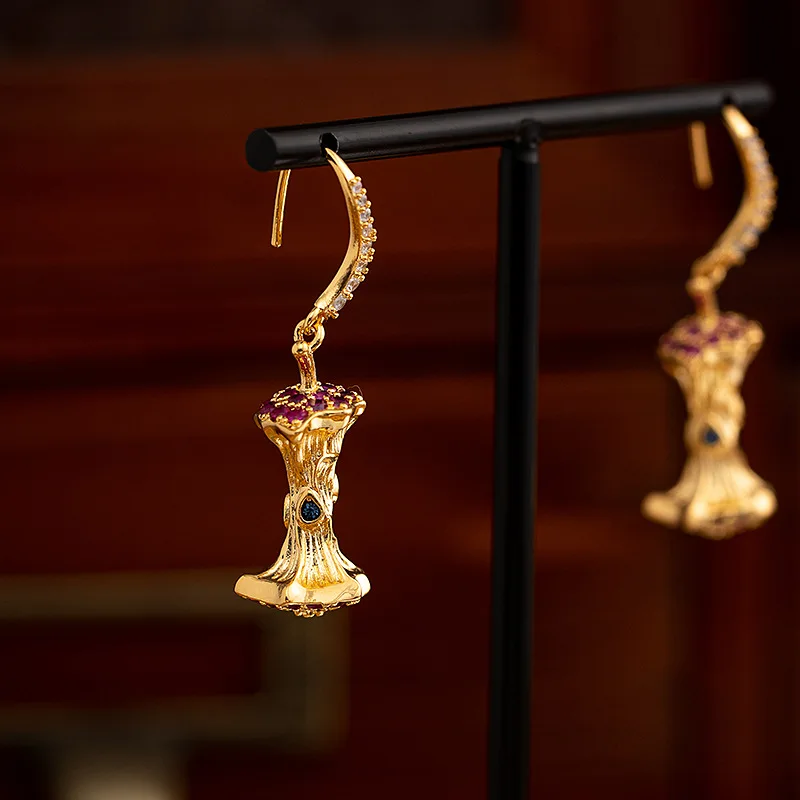 

New high-end fashion niche design versatile earrings