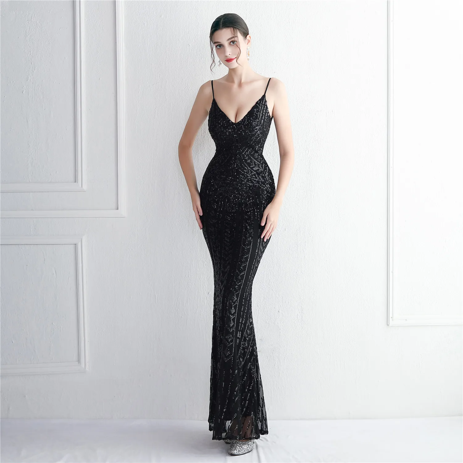 Women's Black Long Sleeve Padded Strap Sequin Dress Length, Sparkles Stretch, V Neck Mermaid, Formal Evening Dress, Night Party