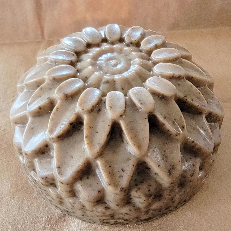 Description Picture 6 of itemNew 6 Holes Flower Shaped Silicone Soap Mold DIY Handmade Cake Chocolate Candle Molds Aromatherapy Soap Crafts Making